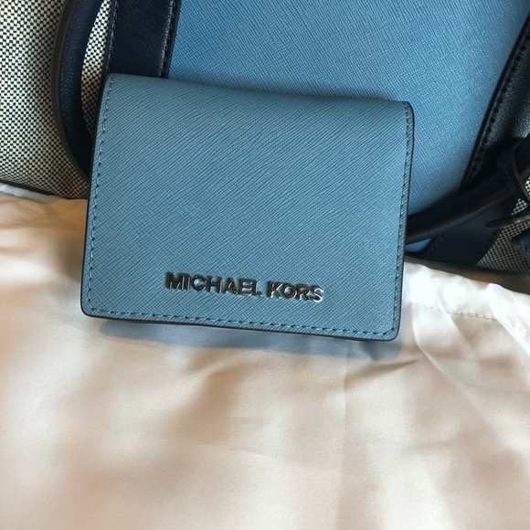 BRAND NEW Authentic Michael Kors purse w/wallet!!! - Picture 6 of 8